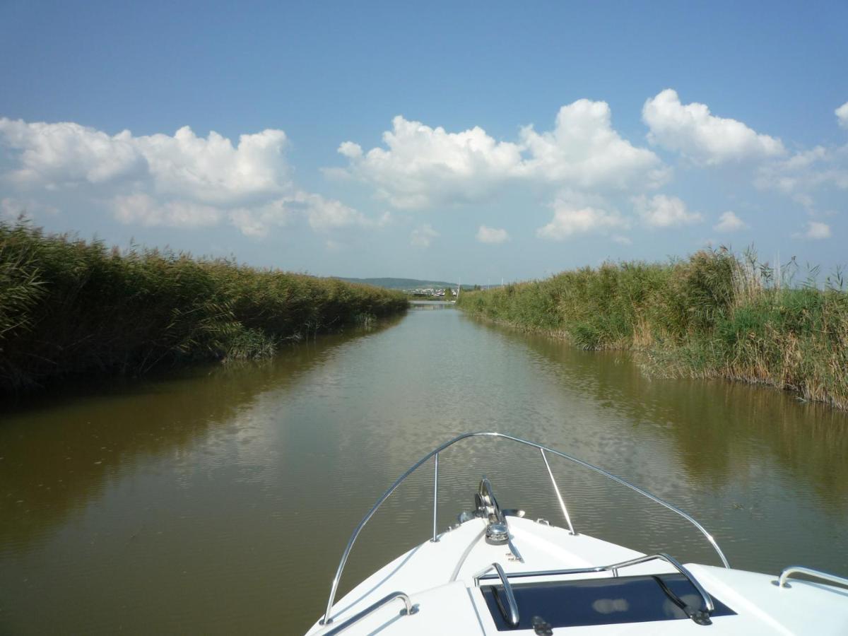 Haus Am See Neusiedl am See Ngoại thất bức ảnh